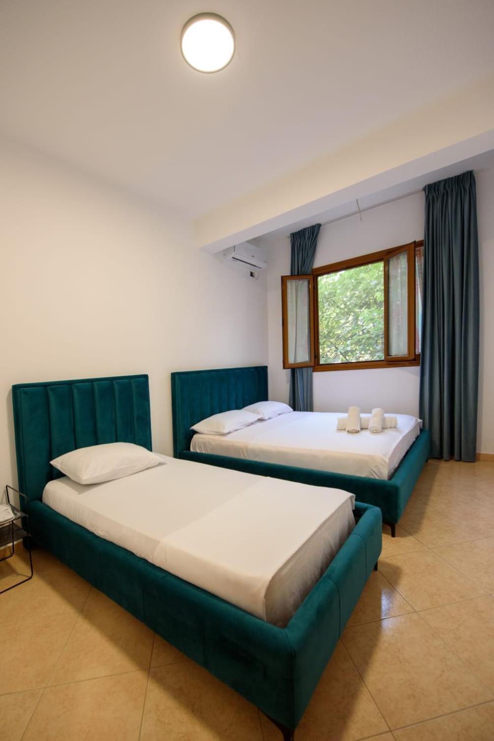 Olivium Rooms Vlorë Екстериор снимка