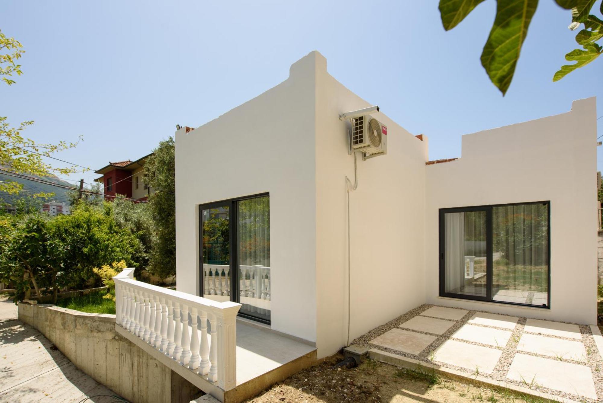 Olivium Rooms Vlorë Екстериор снимка