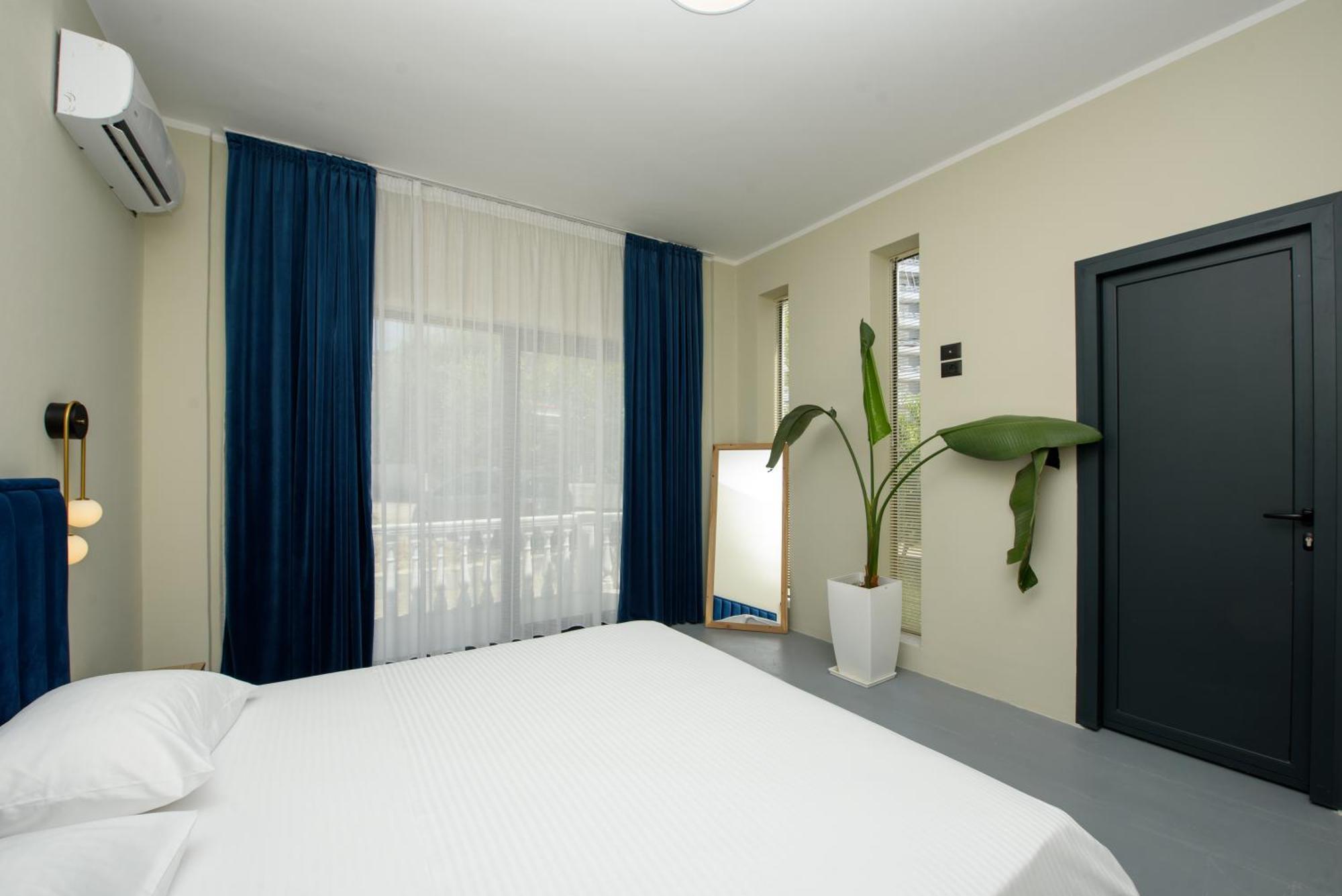 Olivium Rooms Vlorë Екстериор снимка