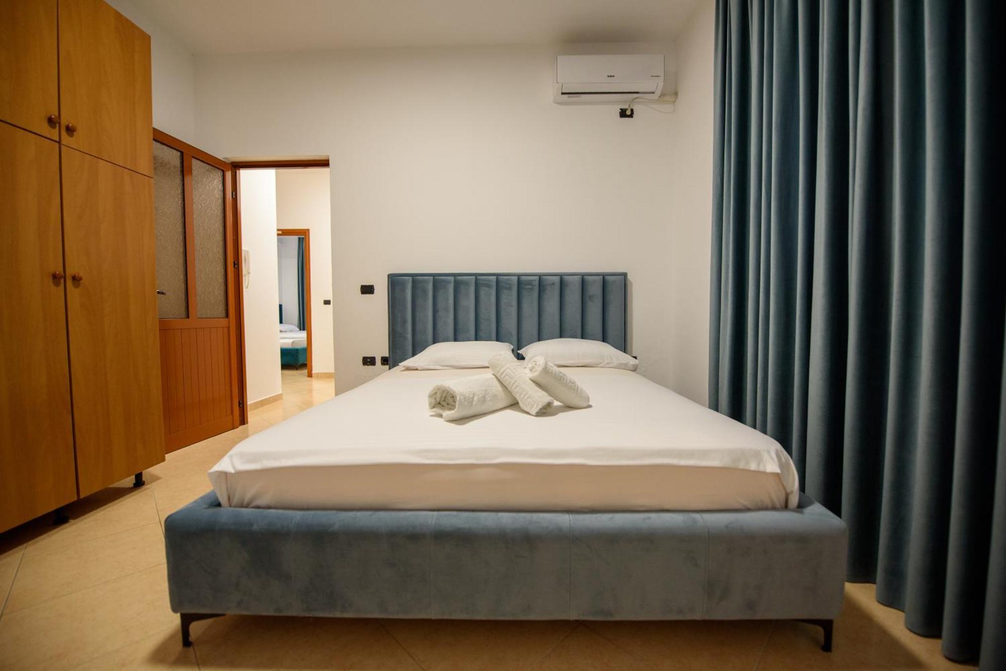 Olivium Rooms Vlorë Екстериор снимка